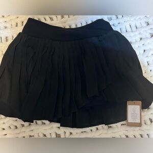 Berlook Pleated Black Skirt small NWT